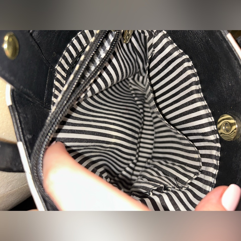 Betsey Johnson Crossbody Purse - Picture 3 of 8